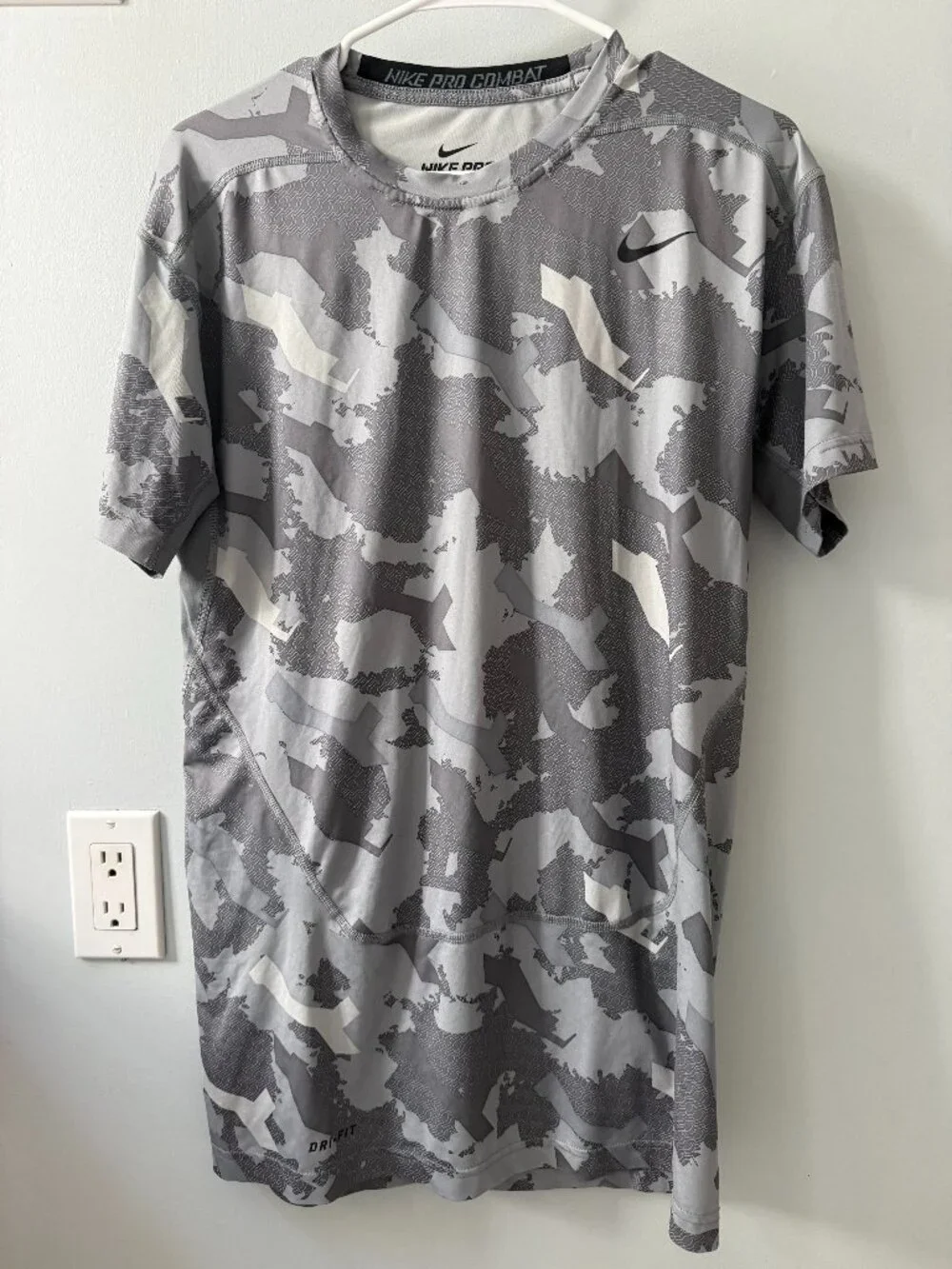 Mens NIKE PRO COMBAT Dri-Fit Compression XXL Camo SPORTS Short Sleeve